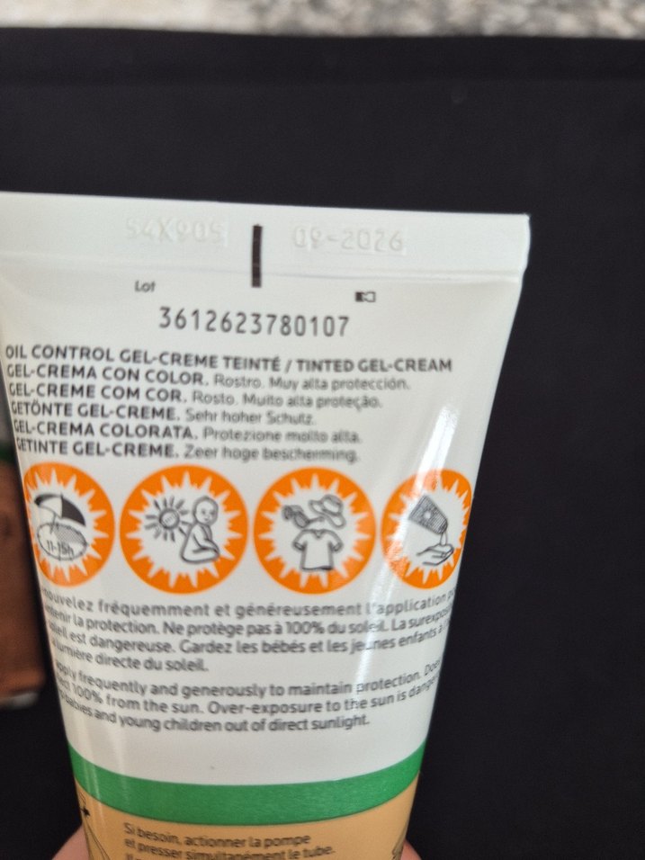 la roche posey ANTHELIOS UVMUNE tinted 50ml - Görsel 3