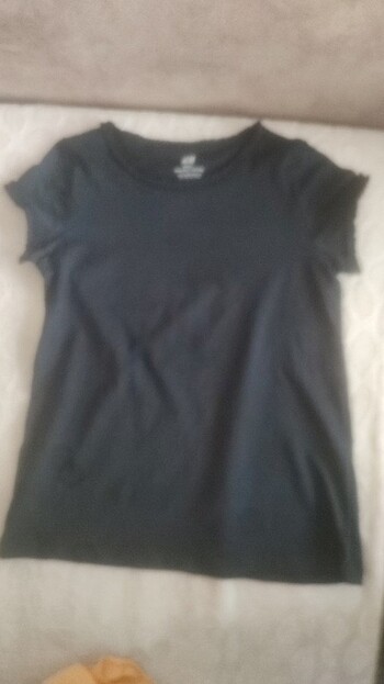 Kız çocuk kısa kol lacivert t-shirt. 