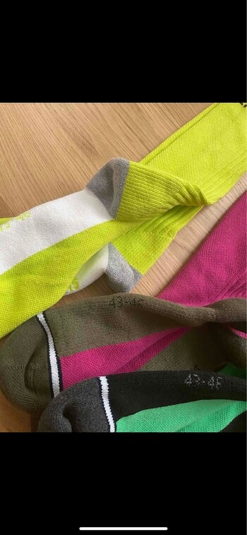 xxl Beden çeşitli Renk 1 çift 70 TL 43/46 numara