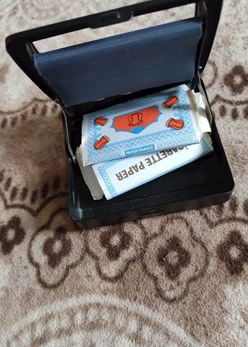 Kompakt Siyah Taşınabilir tütün sigara kutusu - Görsel 3