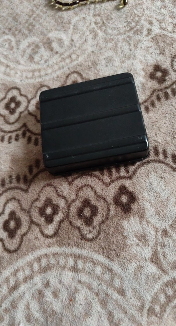 Kompakt Siyah Taşınabilir tütün sigara kutusu - Görsel 2