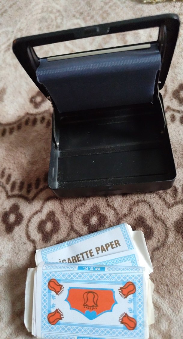 Kompakt Siyah Taşınabilir tütün sigara kutusu - Görsel 4