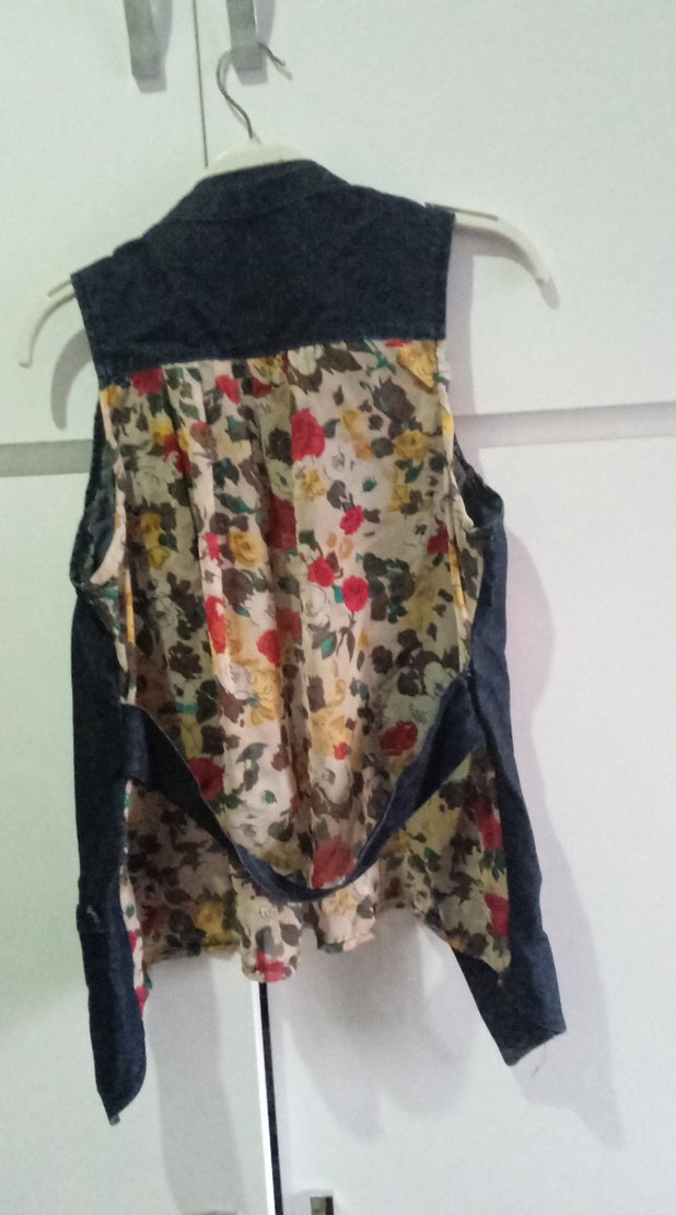 Düğmeli Kolsuz Kadın Kot Ceket - Görsel 3