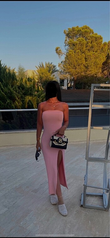 Toz Pembe streç straplez elbise