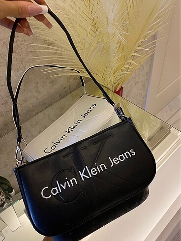 Siyah calvin klein baget çanta