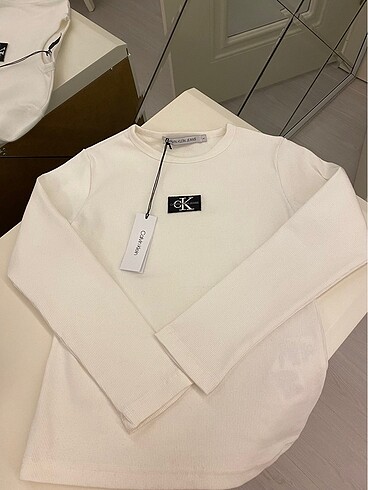 Beyaz fitilli calvin klein bluz tişört