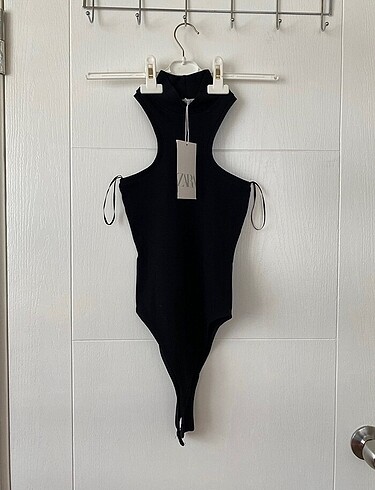 Zara boğazlı japene kollu bodysuit
