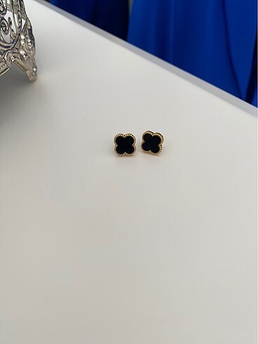 Siyah van cleef & arpels küpe