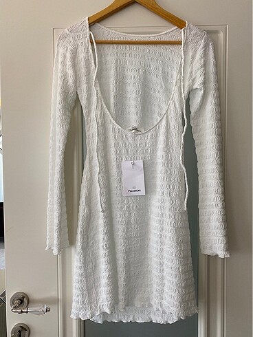 Pull and bear beyaz gofre bürümcük elbise