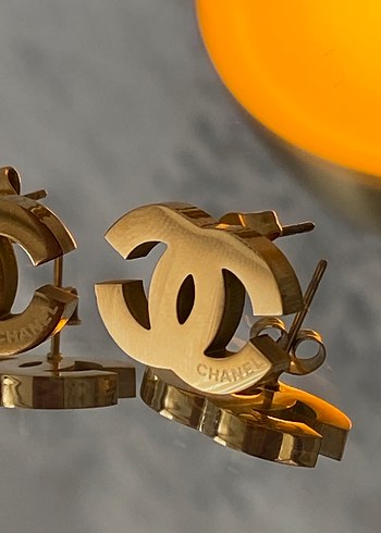Chanel Altın Renk Mini Küpe