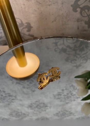 Chanel Altın Renk  Mini Küpe - Görsel 2