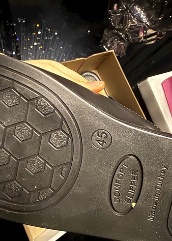 Siyah Tokalı Erkek Ev Terliği - Görsel 2