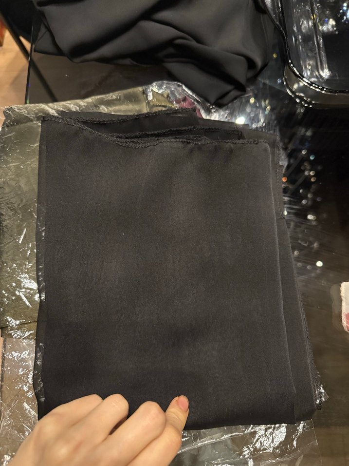 siyah şal - Görsel 2