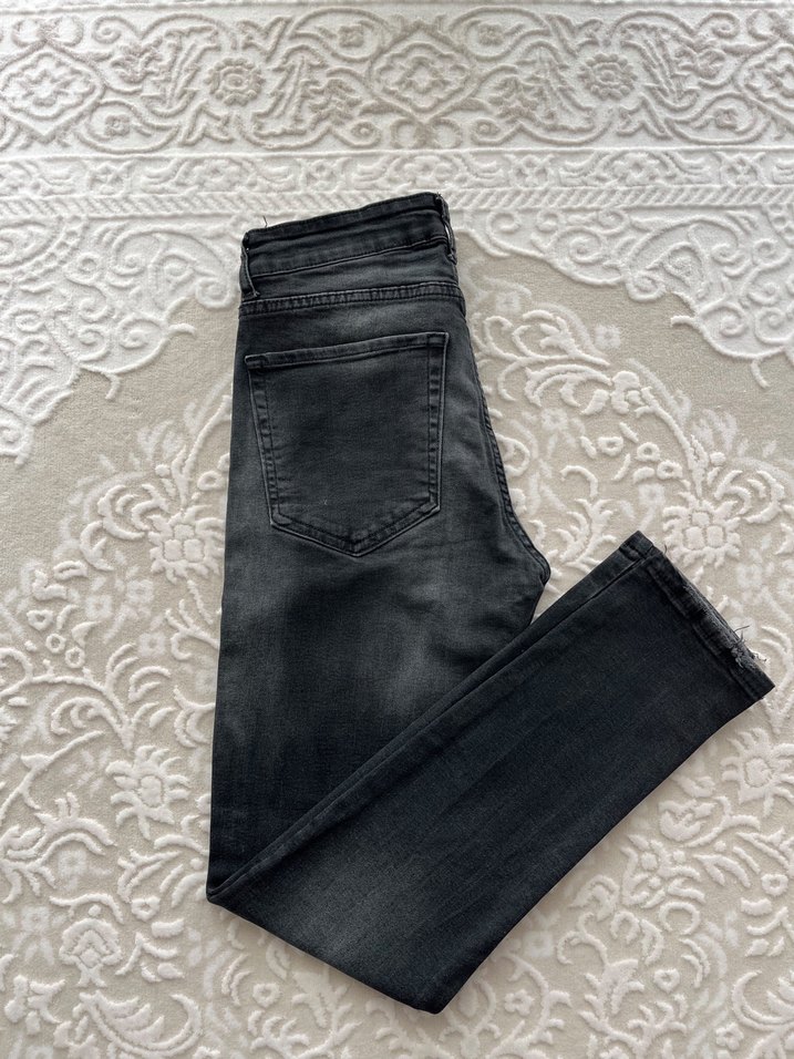 Koyu Gri Yıkamalı Dar Kesim Jean — görsel 7/7