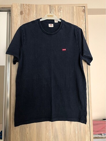 Levis tişört