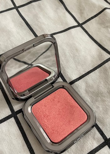 Kiko unlimited blush allık 03 golden carol