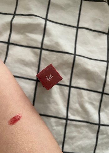 Maybelline Maybelline New York Super Stay Vinyl Ink ruj 10 Lippy