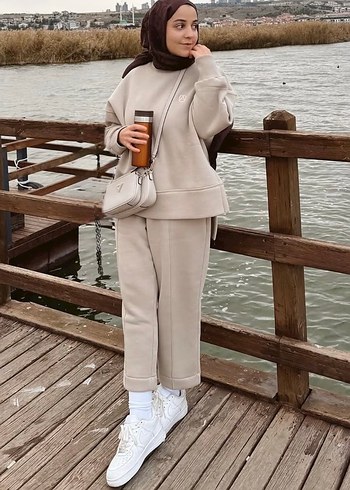 Zara Bej Minimal Spor Takim