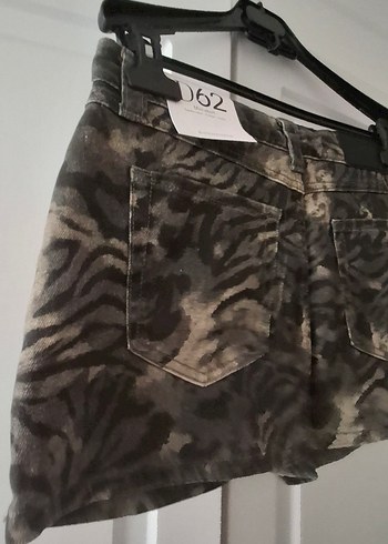 Stradivarius  şortlu mini etek - Görsel 7