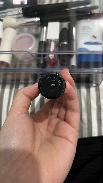  Beden Mac studio Fix Every wear All-over çok amaçlı kalem fondöten