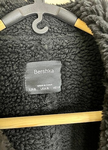 s Beden Bershka mont