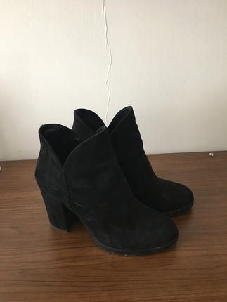 38 Beden Bershka, siyah süet, 38 numara, bot