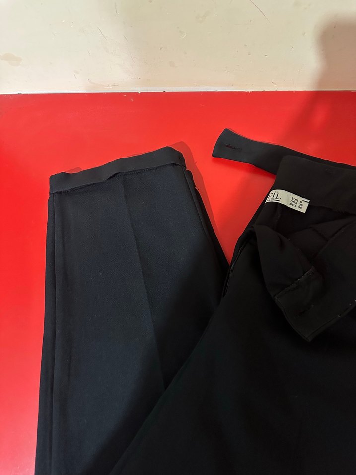 Düğmeli Siyah Kadın Kumaş Pantolon - Görsel 3