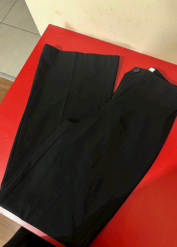 Bershka Kadın Siyah Midi Kumaş Pantolon