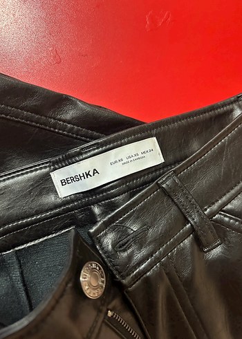 Kadın Siyah Deri Kemerli Pantolon - Görsel 2