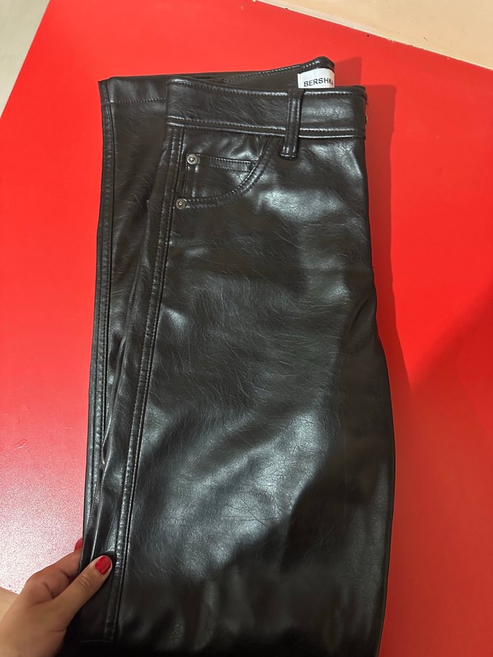 Kadın Siyah Deri Kemerli Pantolon - Görsel 3