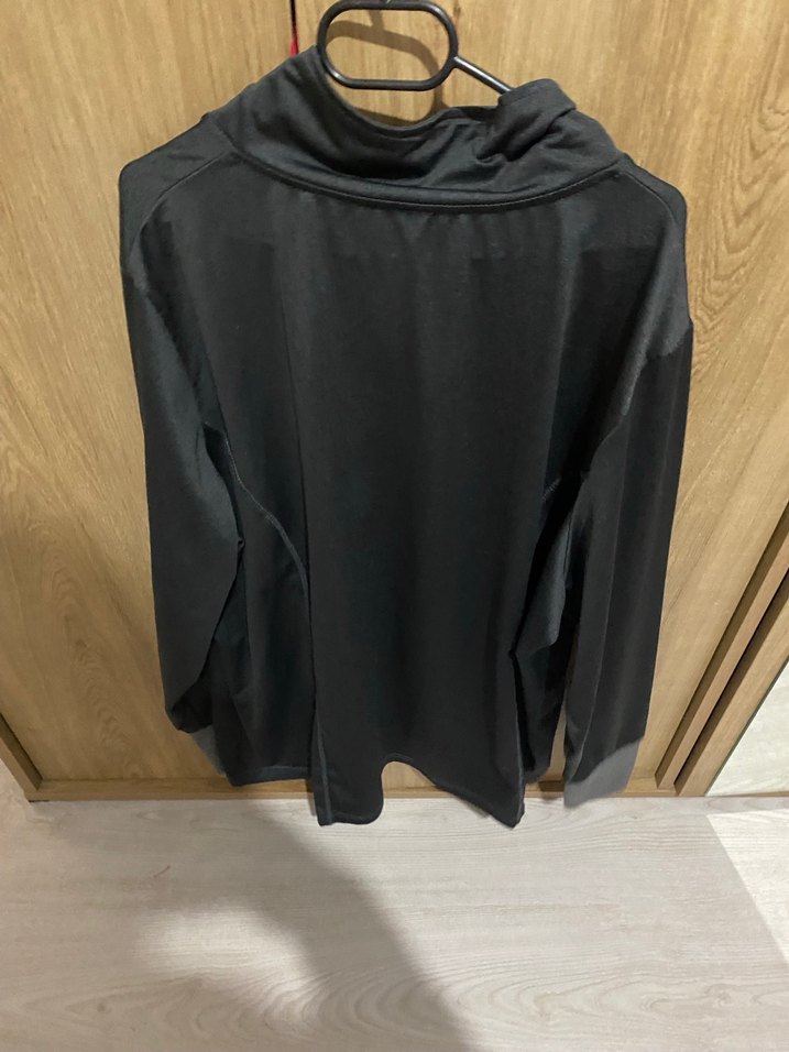 Siyah Uzun Kollu Yüksek Yakalı Sweatshirt - Görsel 3