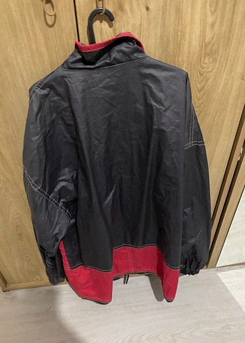 Düğmeli Siyah-Kırmızı  Deri Yağmurluk - Görsel 3