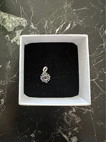 Pandora me göz charm