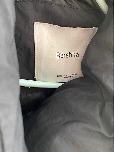 s Beden siyah Renk Bershka şişme mont
