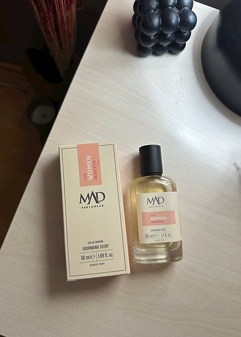 Beden ISANA Kadın Parfüm Deodorant ve MAD Kadın Parfüm