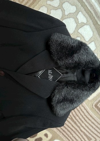 Kürk Yaka Siyah Kaban - Görsel 8