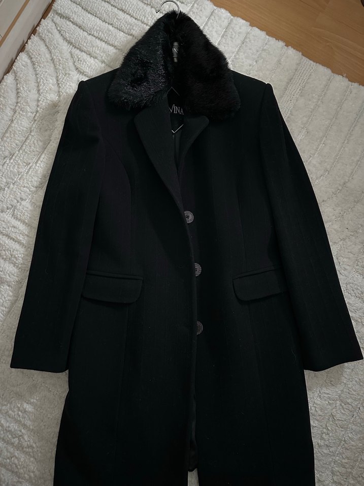 Kürk Yaka Siyah Kaban - Görsel 3