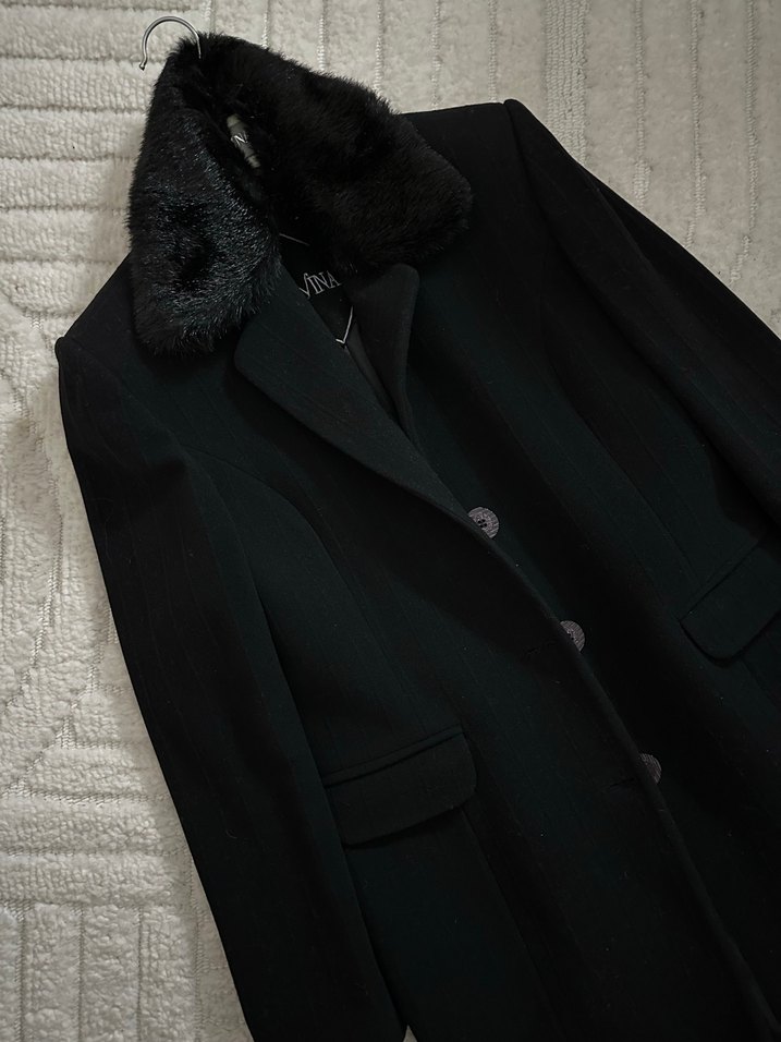 Kürk Yaka Siyah Kaban - Görsel 2