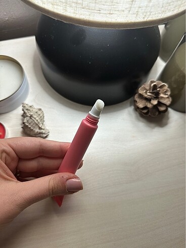 Note lip corrector