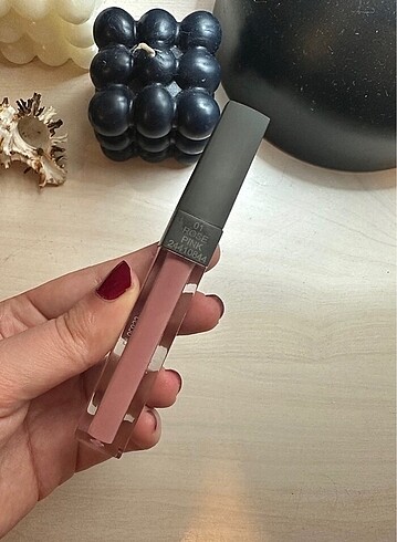 Alix Avien alix avien gloss