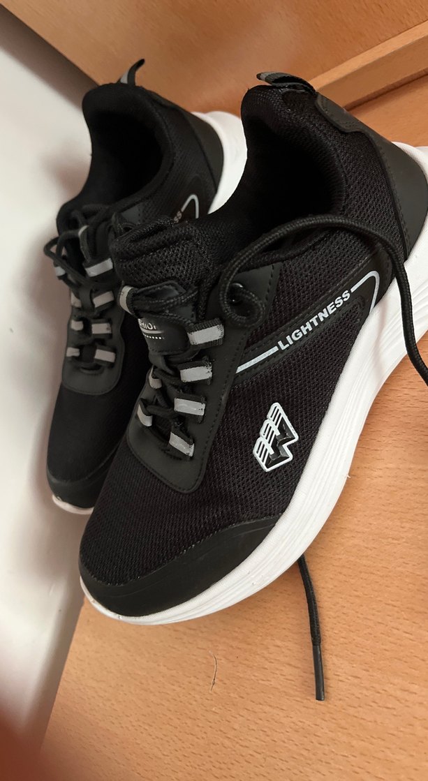 Siyah Bağcıklı Spor Ayakkabı - Görsel 2