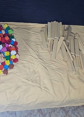 Karışık ahşap cenga ve lego oyuncak