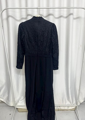 Dantel Detaylı Siyah Uzun Kollu Uzun Elbise - Görsel 2