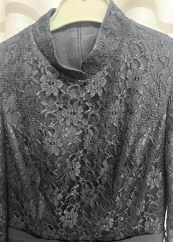 Dantel Detaylı Siyah Uzun Kollu Uzun Elbise - Görsel 3