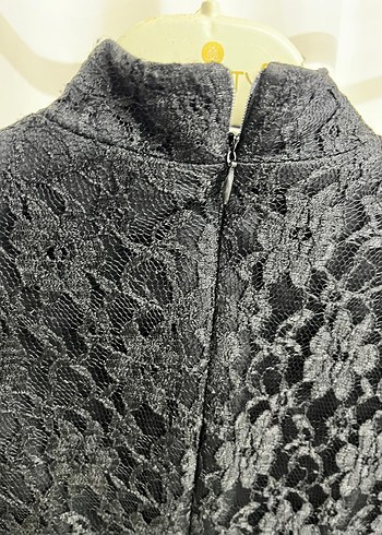 Dantel Detaylı Siyah Uzun Kollu Uzun Elbise - Görsel 4