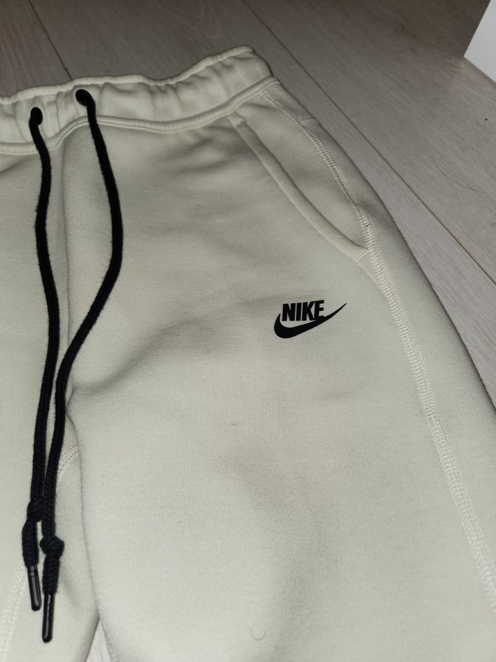 Nike Tech Flecee Eşofman Altı - Görsel 3