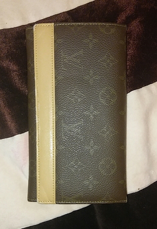 louis vuitton cüzdan