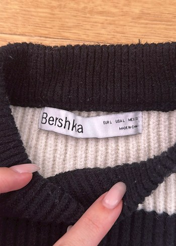 Kadın Siyah Beyaz Çizgili Triko Kazak Bershka - Görsel 2