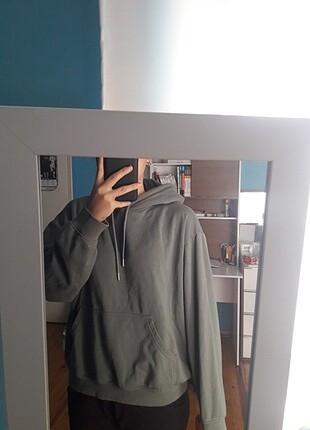 H&M sweatshirt