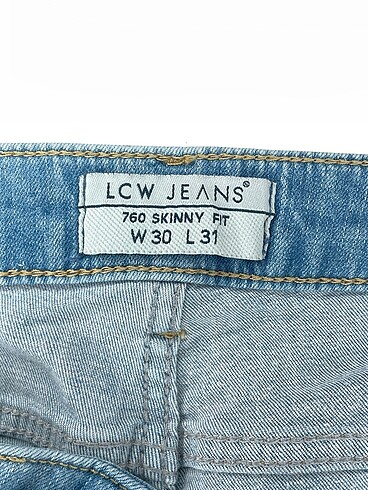 30 Beden mavi Renk LC Waikiki Jean / Kot Şort %70 İndirimli.